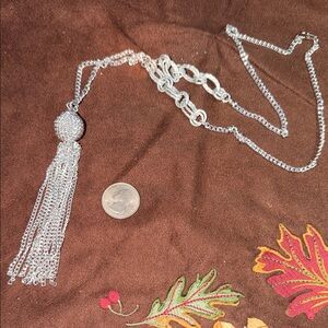 Silver sparkling chain tassel necklace 🐈‍⬛ 19”